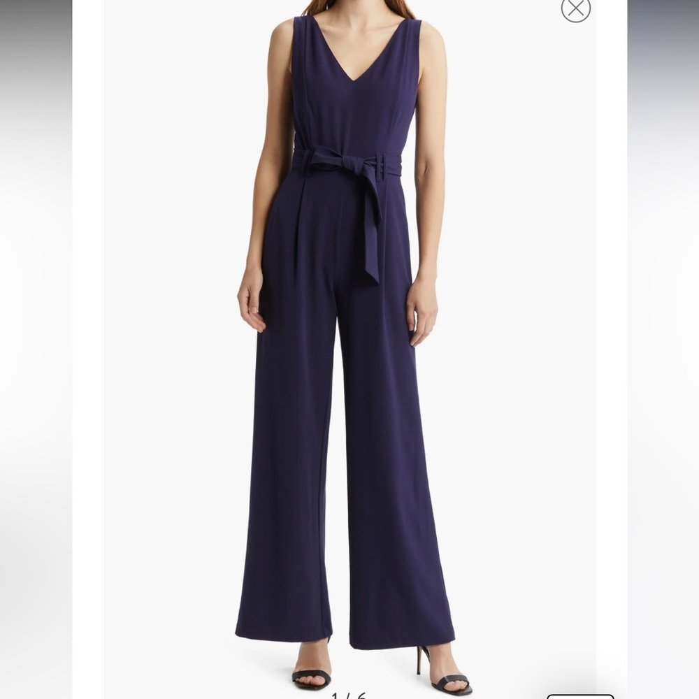 BLACK T Tahari V- Neck Waist Tie Sleeveless Jumpsuit - New With Tag - Reemoly